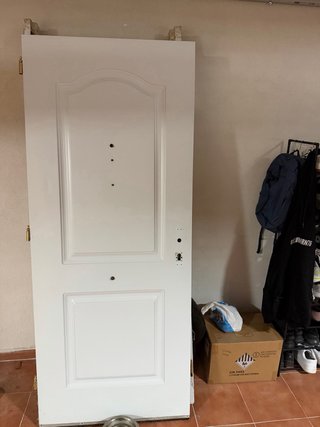 Puerta de exterior blanca