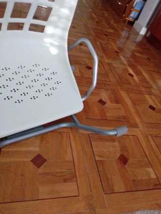 Silla para entrar en bañera de plástico y aluminio