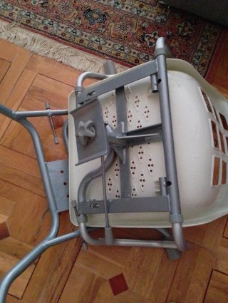 Silla para entrar en bañera de plástico y aluminio