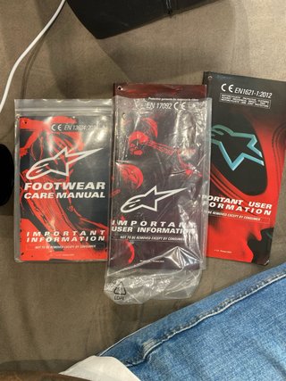 Mono Alpinestars GP FORCE CHASER talla 52