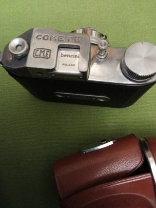 Macchina fotografica vintage Comet marrone