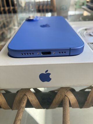 iPhone 16 azul. 100% Salud batería