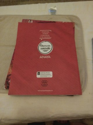 Libros de geografía y historia de primero de la es