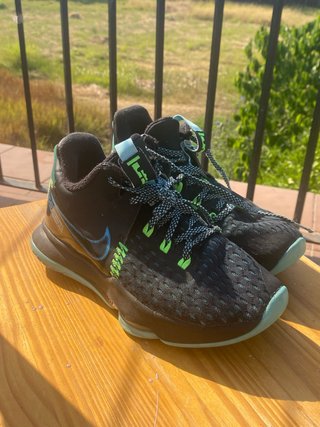 Nike LeBron Witness 5 Talla 37.5 Negro/Teal