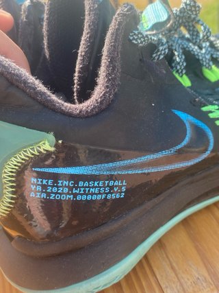 Nike LeBron Witness 5 Talla 37.5 Negro/Teal
