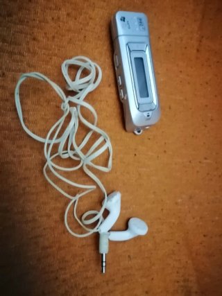 Reproductor MP3 PRO 2 con 79 canciones