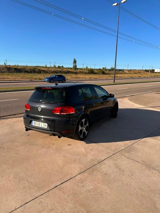 Volkswagen Golf 2010 GTI ..