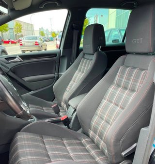 Volkswagen Golf 2010 GTI ..