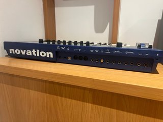 Sintetizador Analógico Novation Ultranova