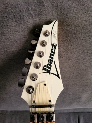 Ibanez Steve Vai Jem Jr