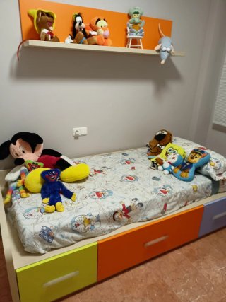 Cama infantil con cajones y leja