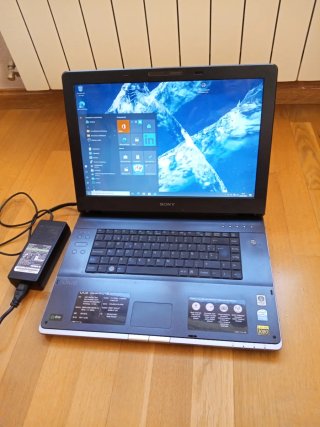 Portátil Sony Vaio VGN-AR71J Negro/Plata