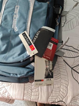 Mochila de viaje Caribe azul y gris