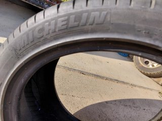 Neumàtico 315/35R20