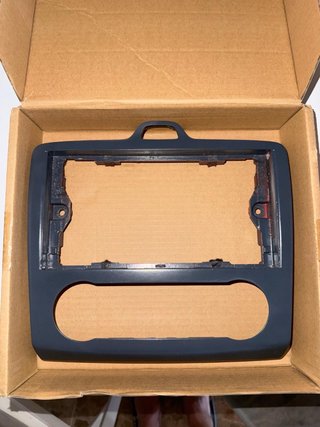 Embellecedor Radio Ford Focus Mk2