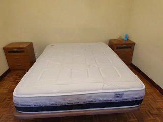 Comodini in legno e vetro
