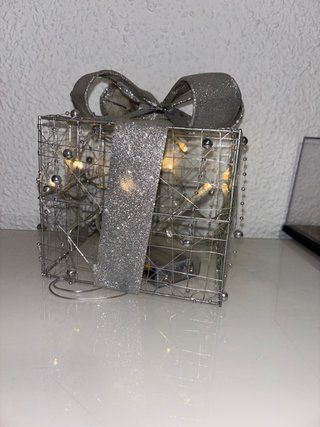 Regalo Decorativo con Luces LED