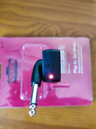 VOX amPlug 2 Metal: amplificador auriculares.