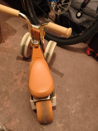Triciclo Bravold con luz