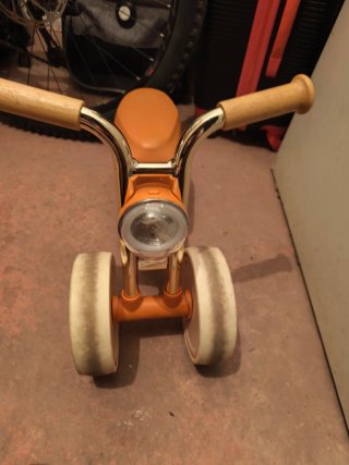 Triciclo Bravold con luz