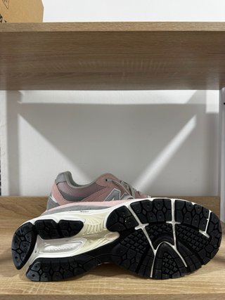 Zapatos New Balance 2002R Talla 46