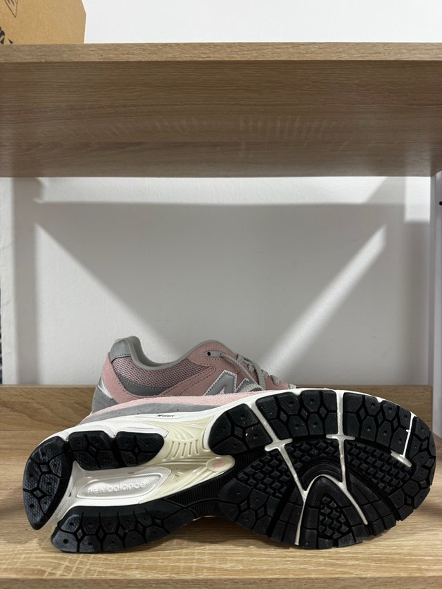 Tênis New Balance 2002R Tamanho 46