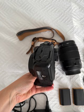 Canon EOS 90D + Objetivo 18-135mm + Accesorios