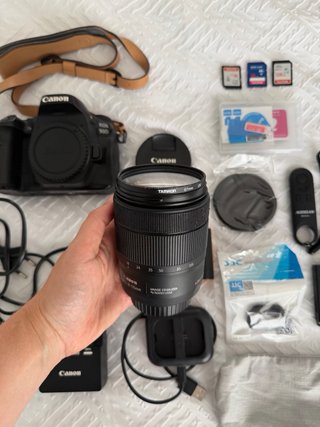 Canon EOS 90D + Objetivo 18-135mm + Accesorios