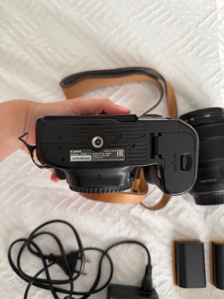 Canon EOS 90D + Objetivo 18-135mm + Accesorios