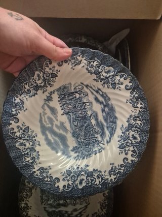 Vajilla de cerámica azul y blanca  Johnson Bross