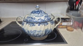 Vajilla de cerámica azul y blanca  Johnson Bross