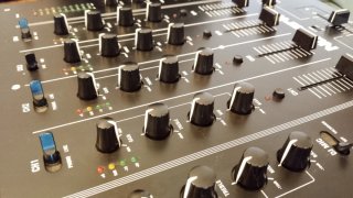 Numark M6 USB Mesa de Mezclas DJ LINE/PHONO