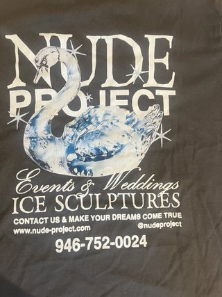 Camiseta Nude Project
