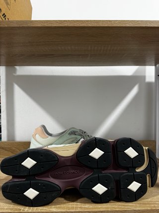 New Balance 9060 Clay Ash Talla 47