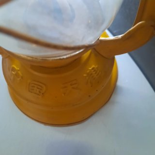 Lampada a petrolio gialla