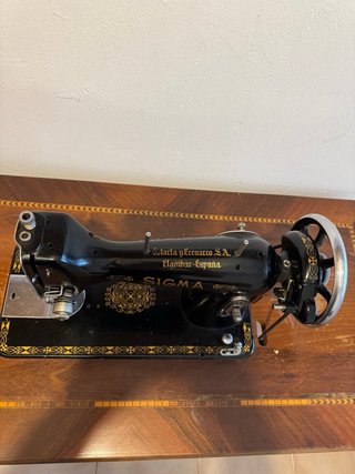 Máquina de coser antigua Sigma