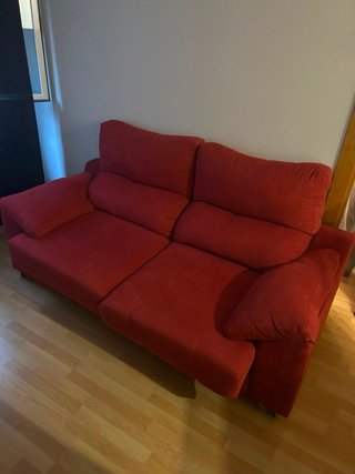 Sofá rojo de tela con asientos que se sacan!