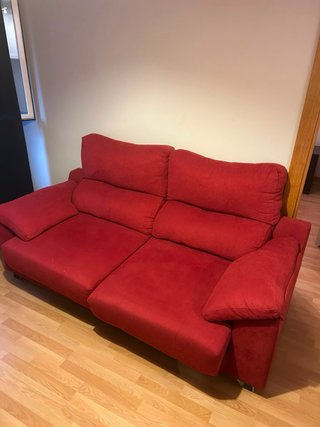 Sofá rojo de tela con asientos que se sacan!