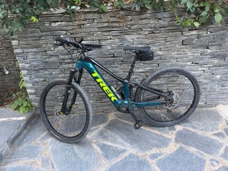 Bicicleta eléctrica trek Powerfly 4 Tiene un uso.