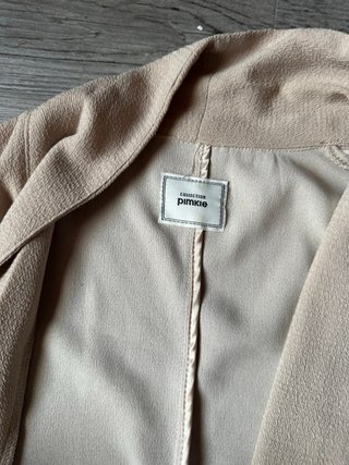 Blazer fluida beige Pimkie (Talla M)