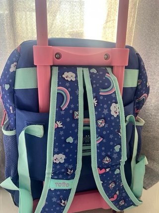 Mochila Totto con ruedas y unicornio