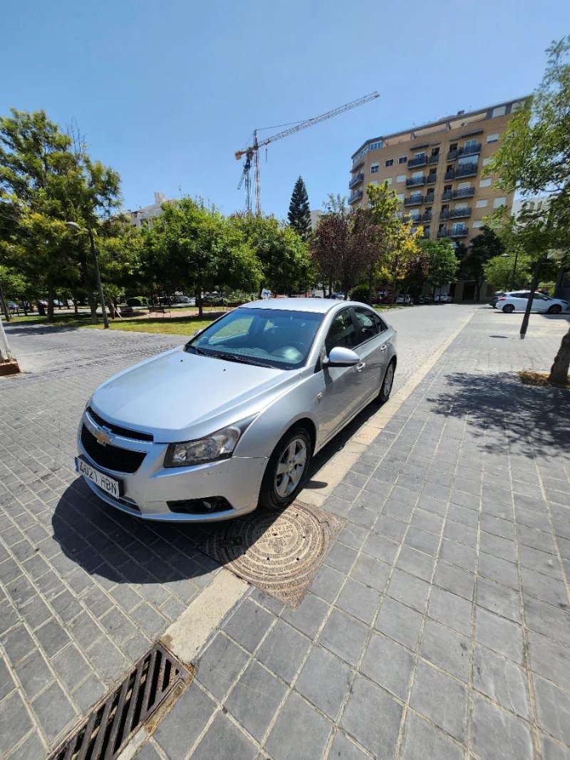 Chevrolet Cruze 2011 - foto 1