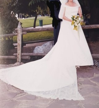 Vestido de Novia Blanco con cola.