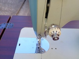 Vendo maquina de coser marca sigma por 200 EU .