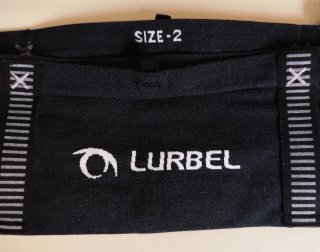 Cinturón deportivo Lurbel negro y blanco