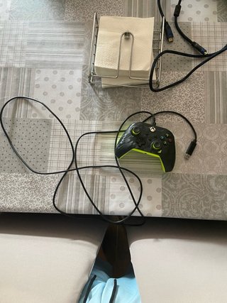 Xbox One Blanca+ 3 mandos + Fifa 18,Fifa20,gta 5