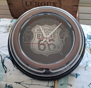 Orologio da parete Route 66 Neon Blu