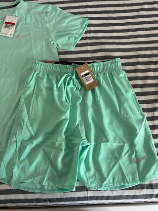 Conjunto Nike Running Turquesa