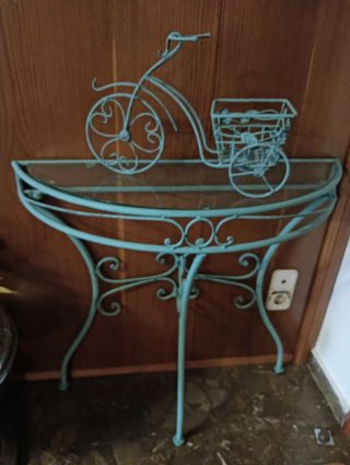 Mesa consola forja vintage con bicicleta decorativ