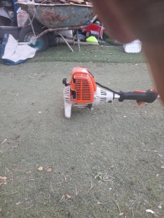 Podadora de altura Stihl HT 131
